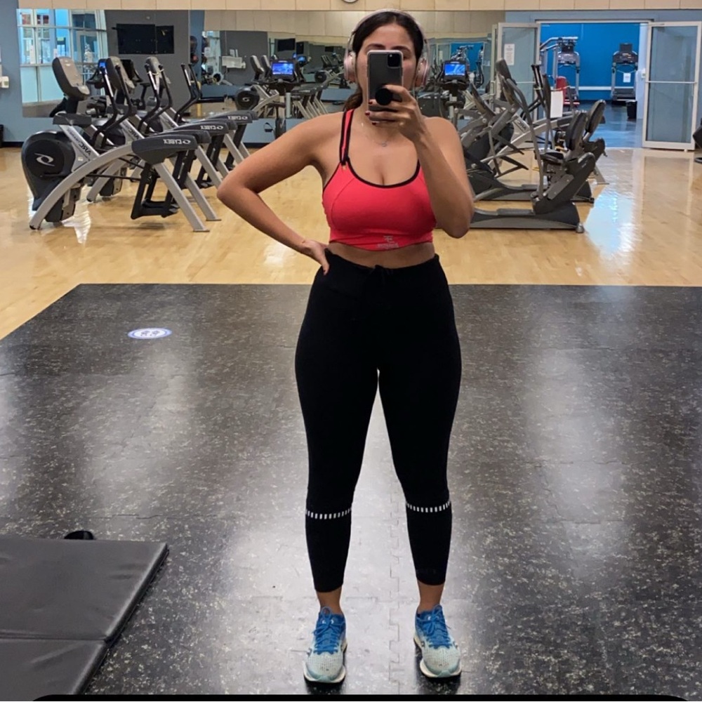 🛍️Women's Pink Sports Bra